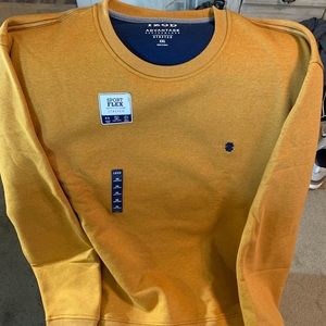 IZOD sweatshirt
